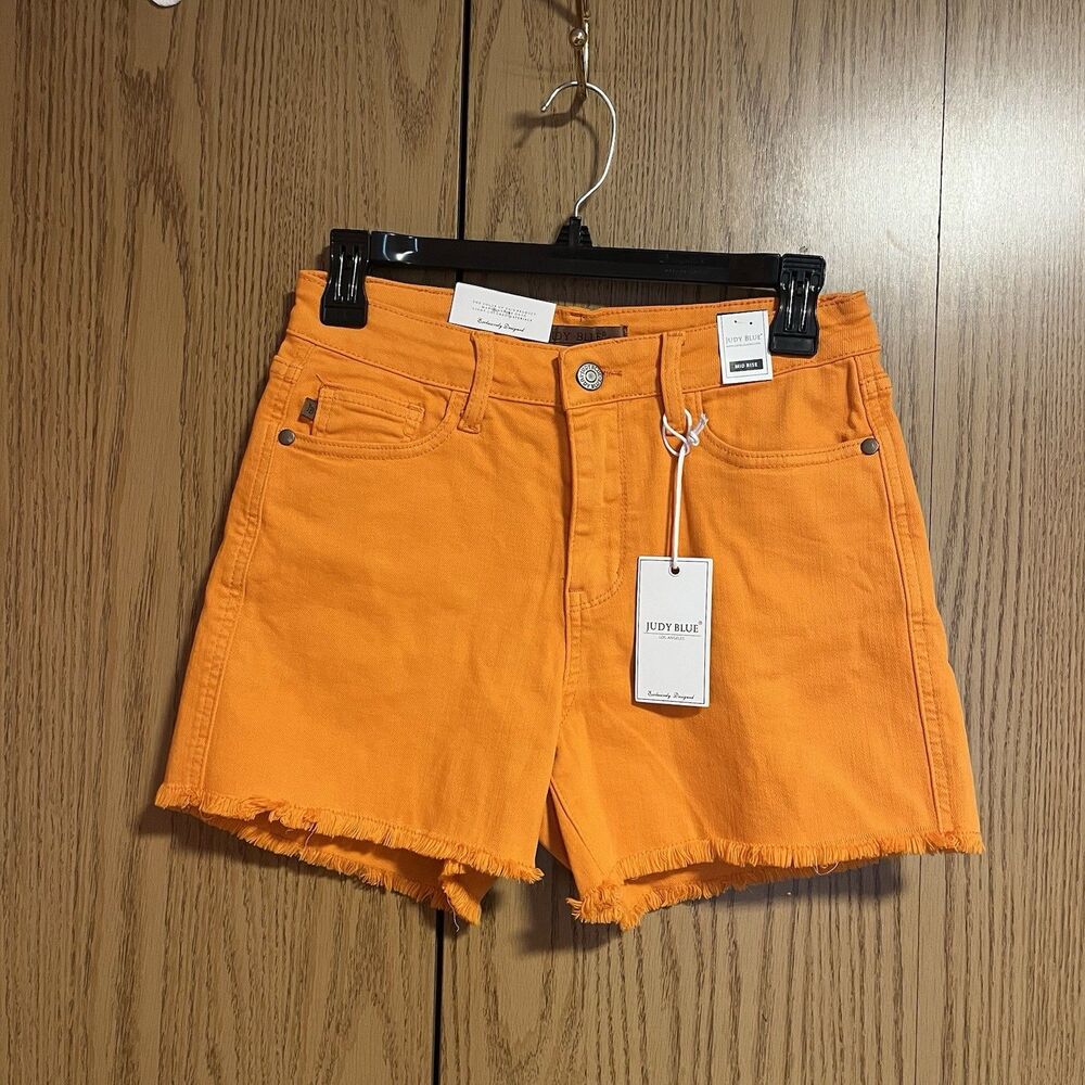 NWT Judy Blue Mid Rise Women’s Medium Orange Jean Shorts